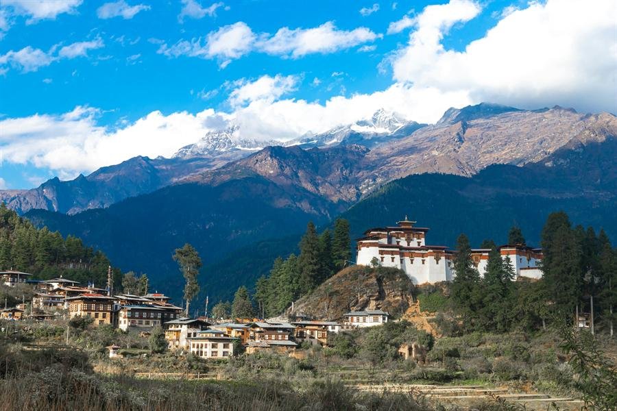 High-altitude peaks bordering Kinnaur